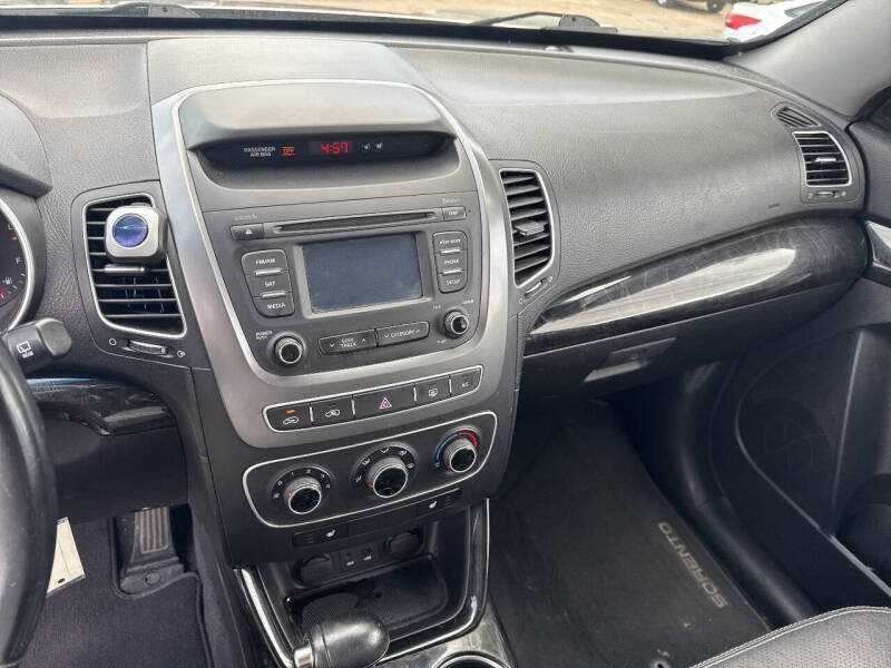 2015 Kia Sorento LX