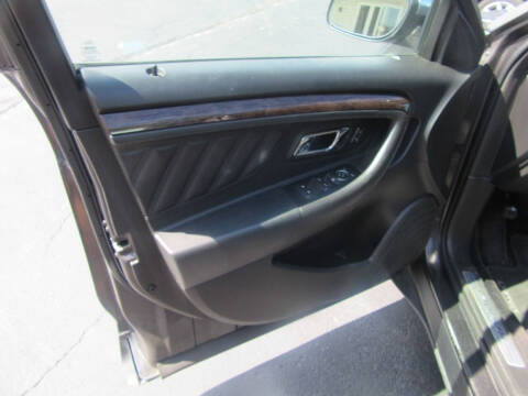 2017 Ford Taurus Limited