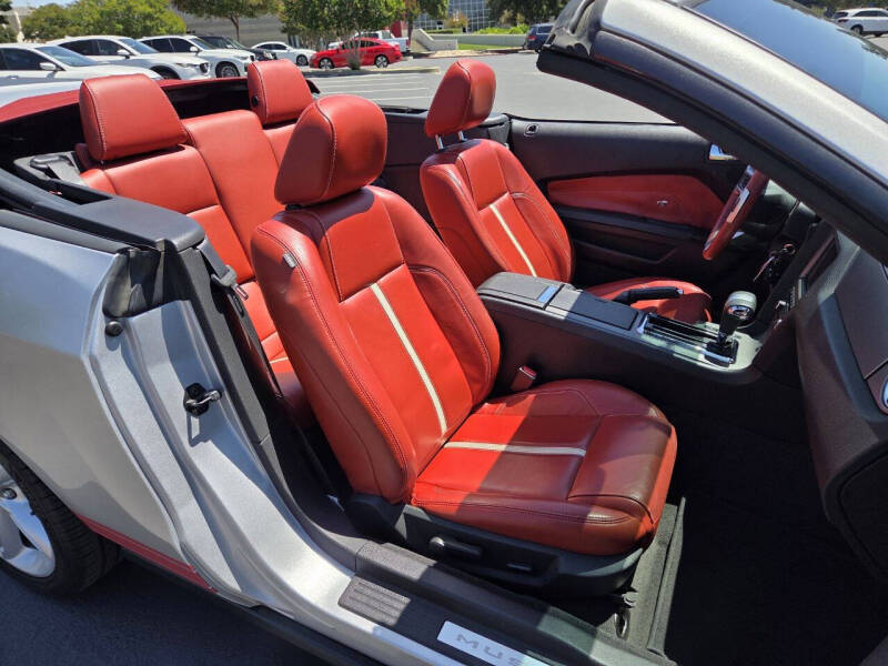 2011 Ford Mustang GT Premium