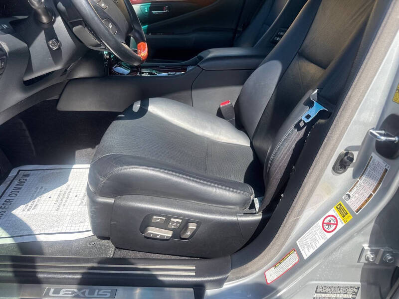 2007 Lexus LS 460