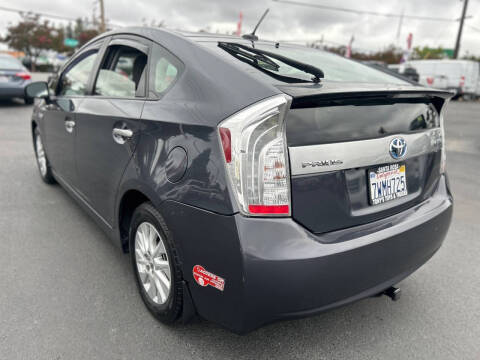 2013 Toyota Prius Plug-in Hybrid