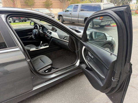 2017 BMW 3 Series 320i