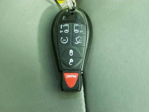 2011 Volkswagen Routan SEL Premium