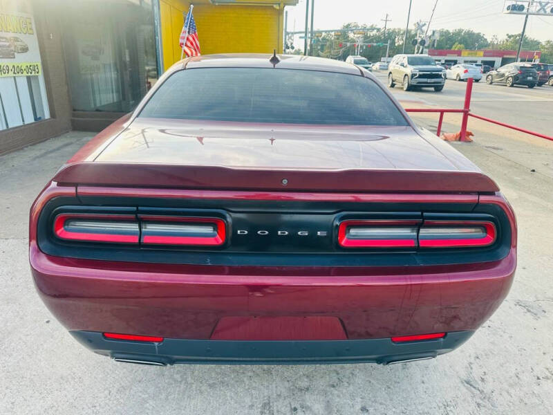 2017 Dodge Challenger SXT