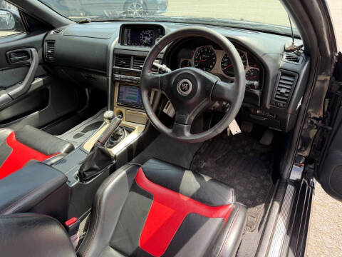 2000 Nissan Skyline