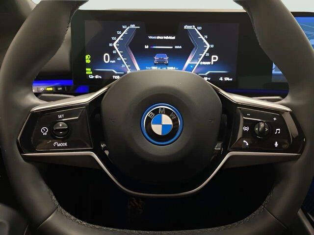 2025 BMW i5 eDrive40