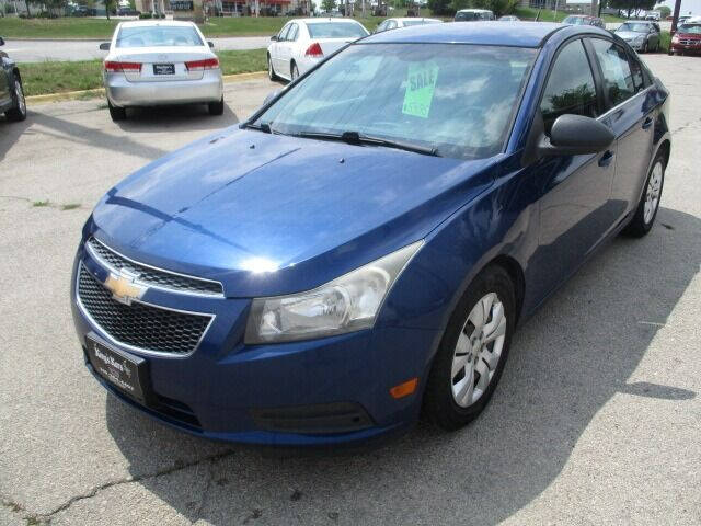2012 Chevrolet Cruze for sale at King's Kars in Marion IA
