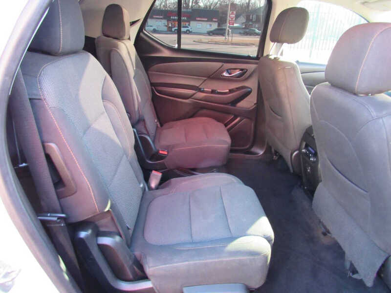 2020 Chevrolet Traverse LT Cloth