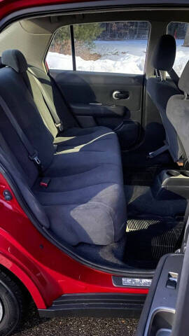 2010 Nissan Versa 1.8 S