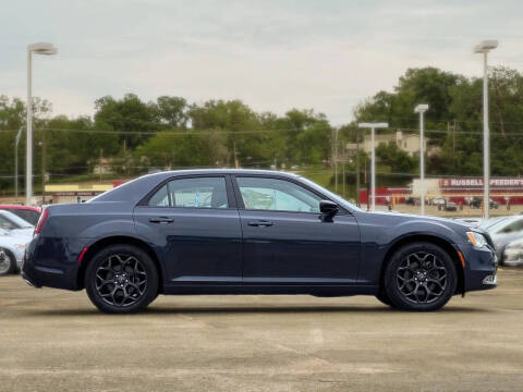 2019 Chrysler 300