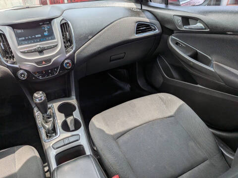 2017 Chevrolet Cruze LT Auto