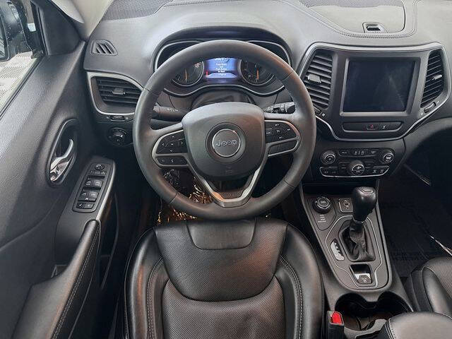 2022 Jeep Cherokee Latitude Lux