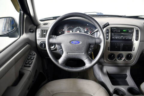 2004 Ford Explorer XLT