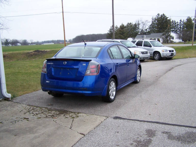 2012 Nissan Sentra SR photo 2