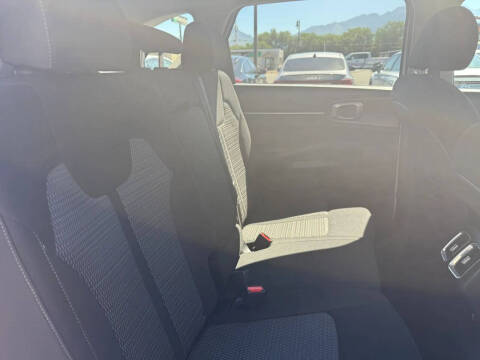 2022 Kia Sorento LX