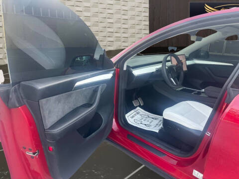 2023 Tesla Model Y Long Range