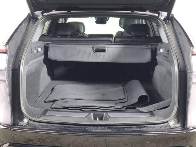 2024 Cadillac LYRIQ Sport 3