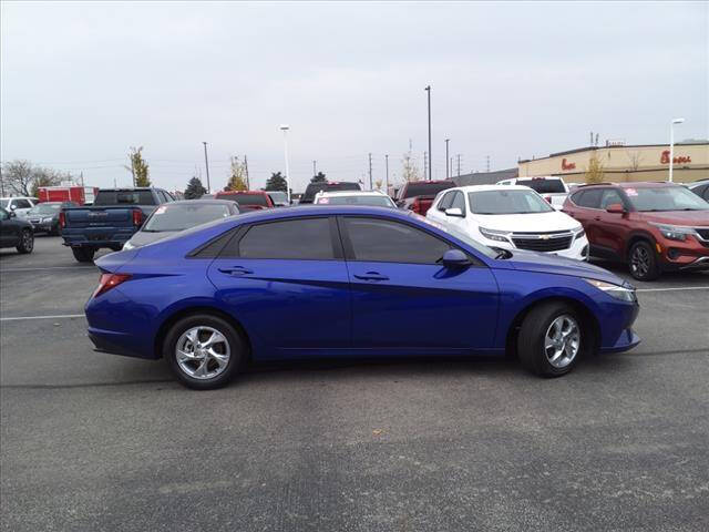 Used 2022 Hyundai Elantra SE with VIN KMHLL4AG6NU364524 for sale in Bourbonnais, IL