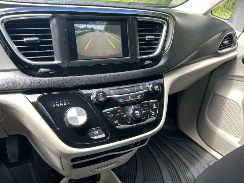 2020 Chrysler Pacifica Touring