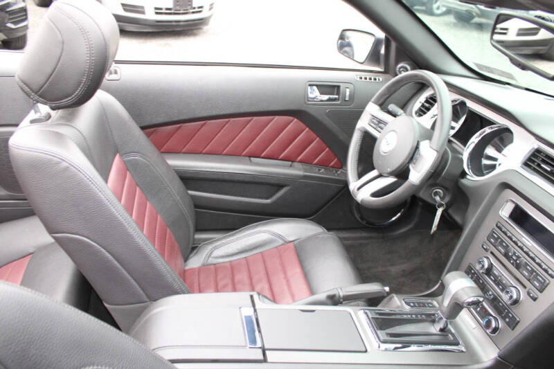 2012 Ford Mustang V6 Premium