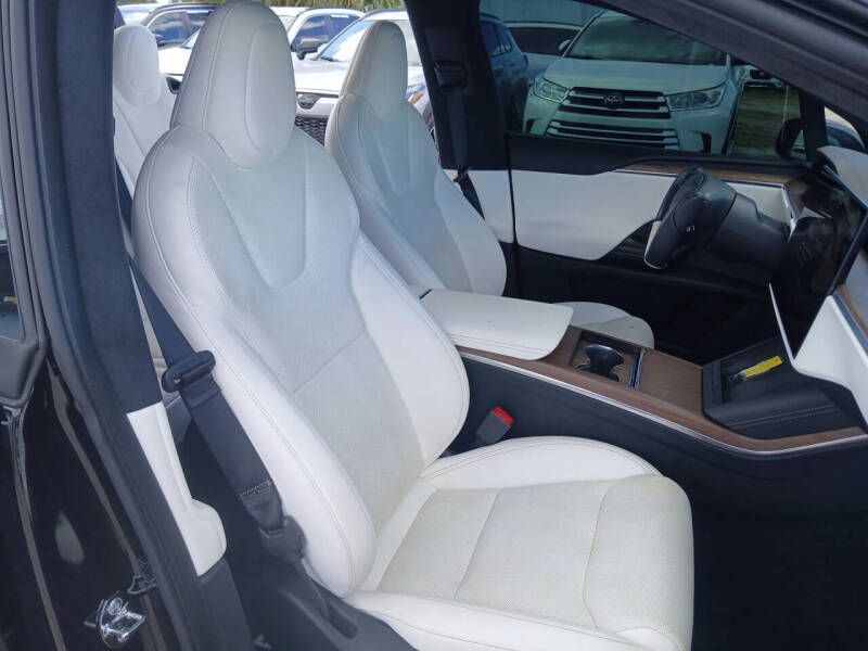 2022 Tesla Model X