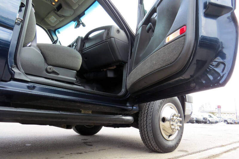 2005 Chevrolet Silverado 3500 LS