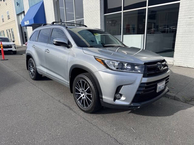 2017 Toyota Highlander SE