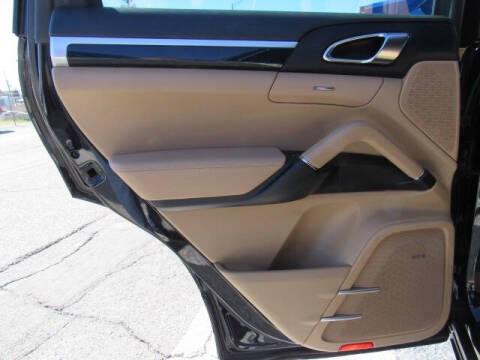 2014 Porsche Cayenne Platinum