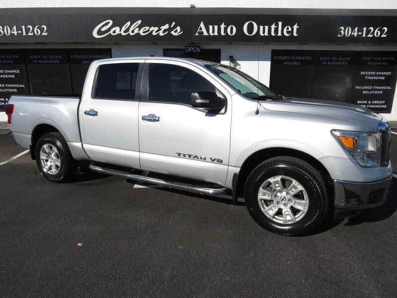 2018 Nissan Titan SV