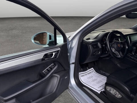 2017 Porsche Macan