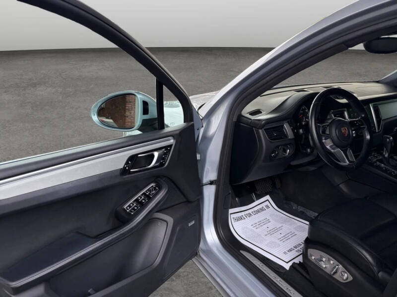 2017 Porsche Macan
