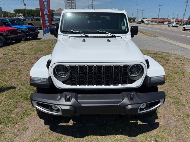 2026 Jeep Gladiator Sahara