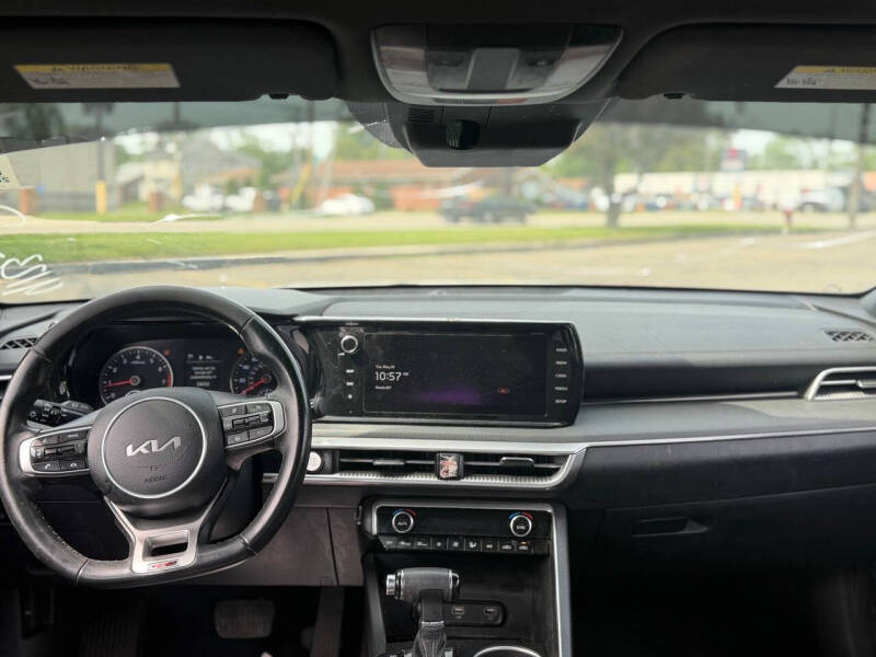 2022 Kia K5 GT-Line