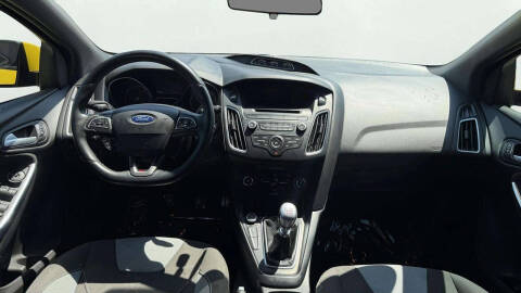 2017 Ford Focus ST