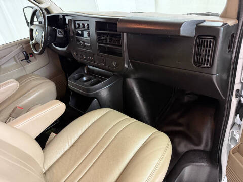 2017 Chevrolet Express 2500