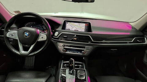 2022 BMW 7 Series 740i