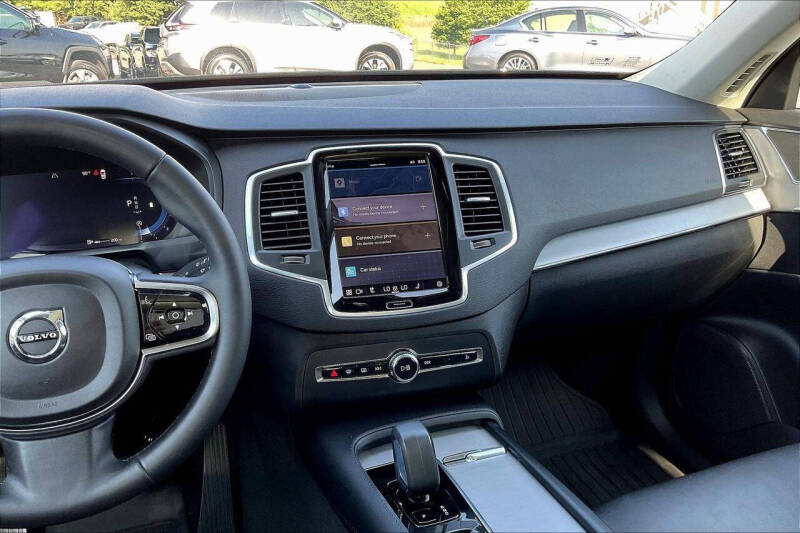 2024 Volvo XC90 B5 Core Bright Theme
