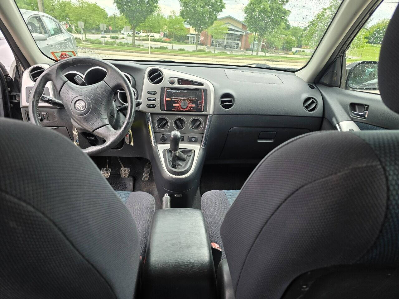 2005 Toyota Matrix for sale at QUEENSGATE AUTO SALES in York, PA