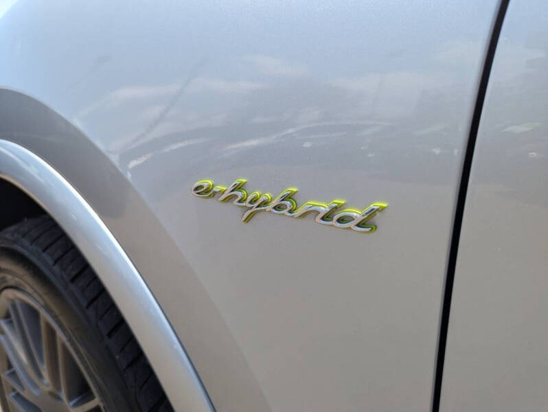 2017 Porsche Cayenne S E-Hybrid Platinum Edition
