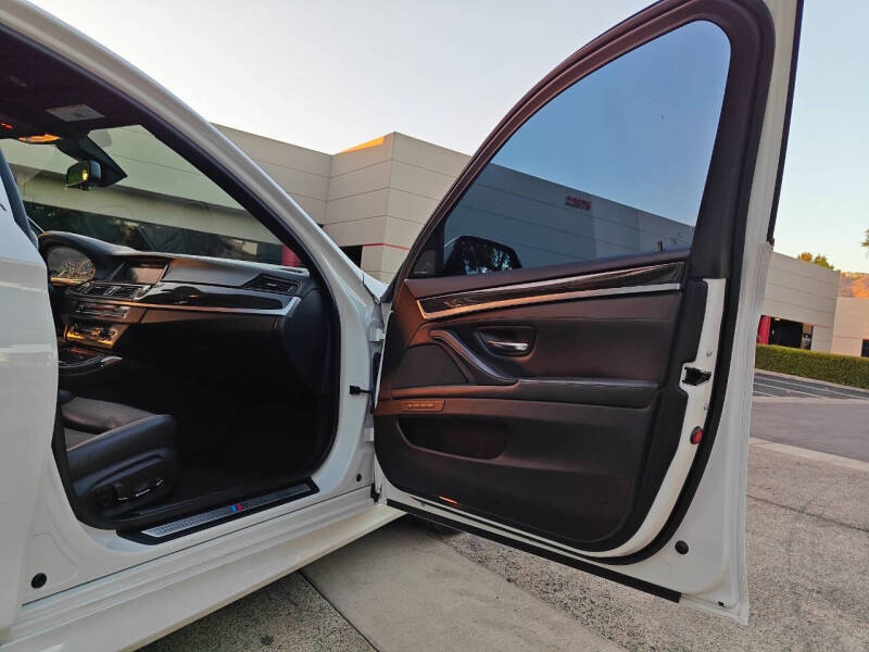 2016 BMW 5 Series 550i