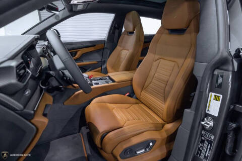 2025 Lamborghini Urus SE