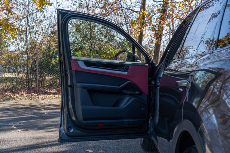 2025 Porsche Cayenne