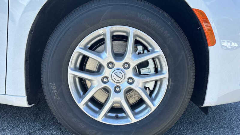 2026 Chrysler Voyager LX