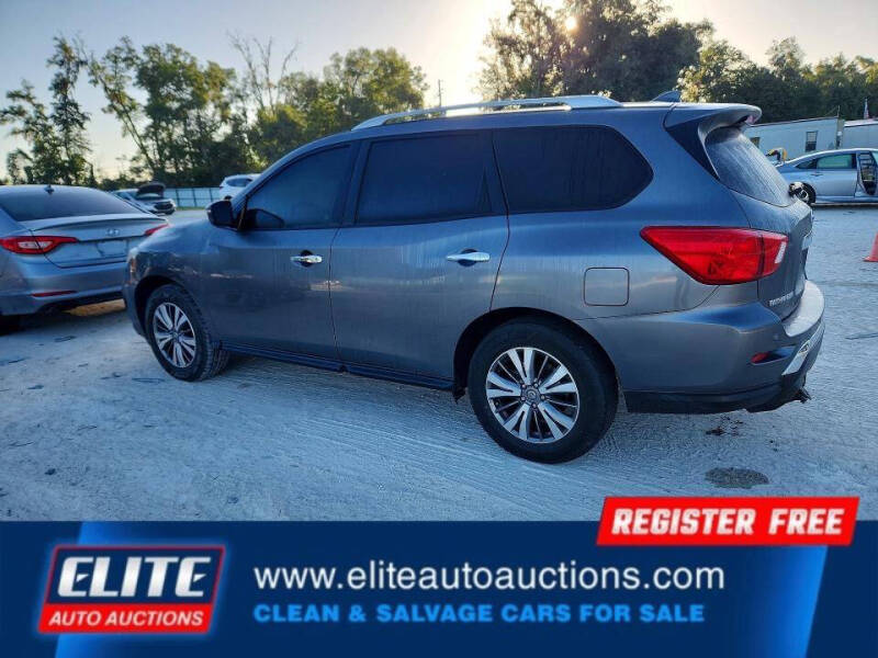 2019 Nissan Pathfinder SV