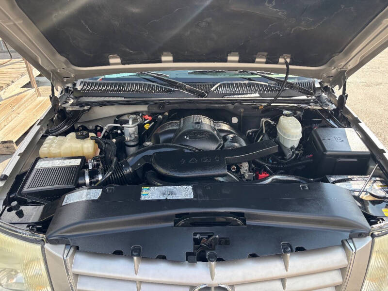 2004 Cadillac Escalade