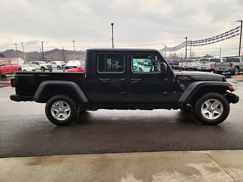 2023 Jeep Gladiator Sport