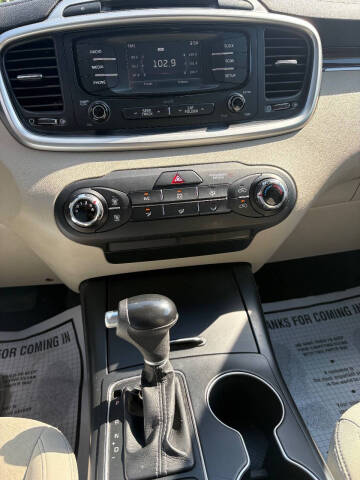 2017 Kia Sorento LX