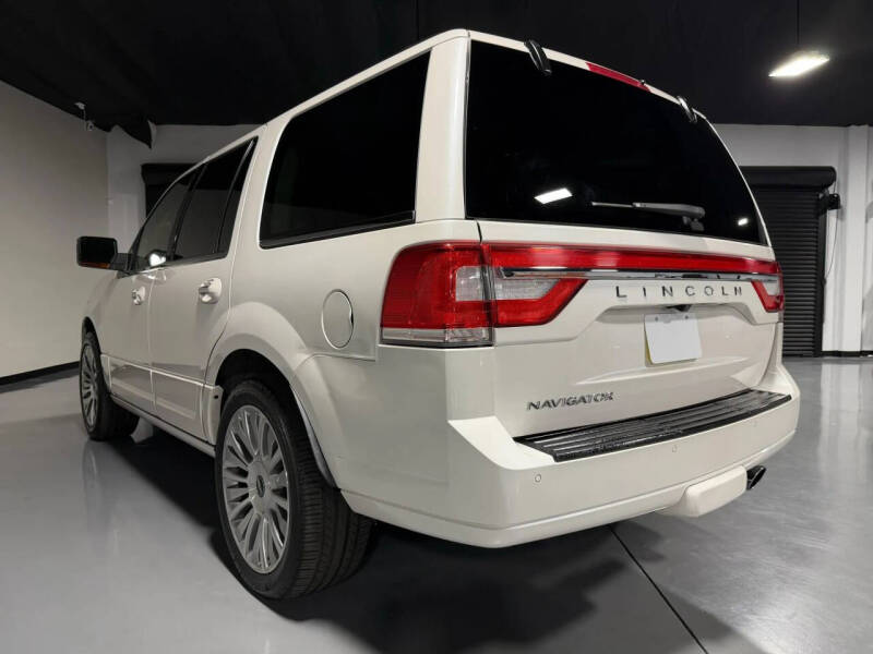 2017 Lincoln Navigator Select