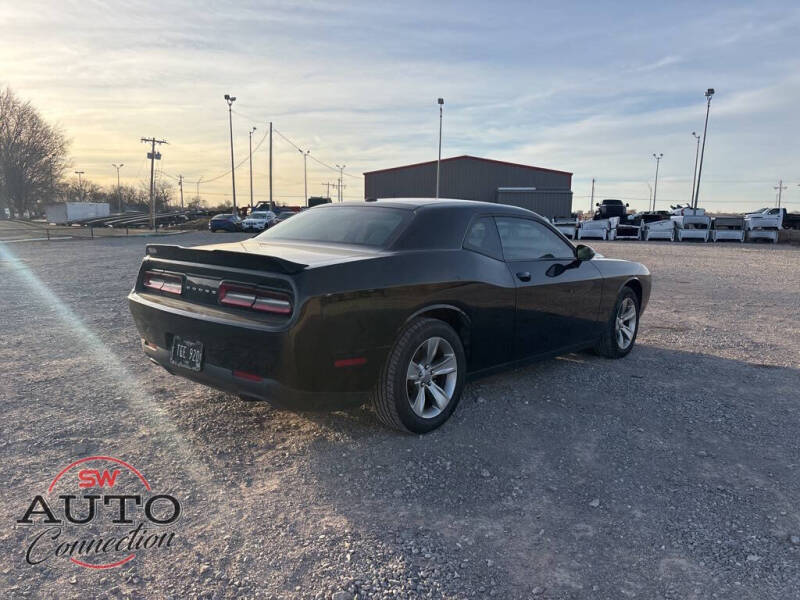 2021 Dodge Challenger SXT
