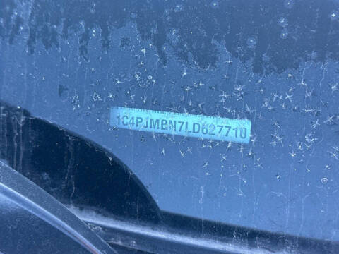 2020 Jeep Cherokee Trailhawk